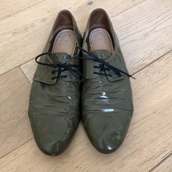 Prada gray patent leather shoes - Picture 2 of 4